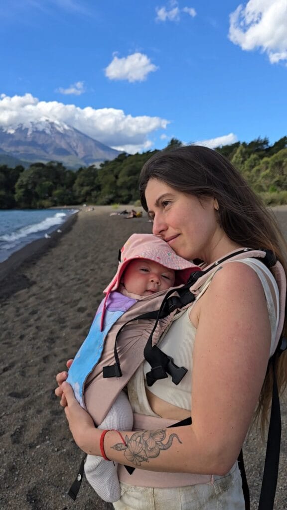 mochila portabebes para la salud mental de la madre